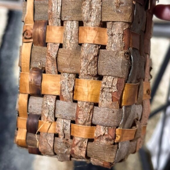 ARTIST Elise Thornton 6" Woven Willow Bark Basket - Created by Artist in WI NWT - Picture 10 of 15